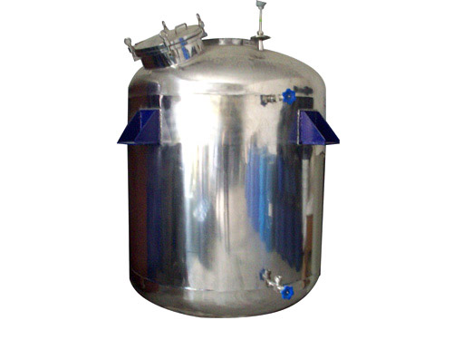 Emulsion tank for emulsion equipment